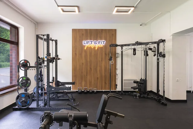 Posilovací stroje a vybavení rožnovského Private Space