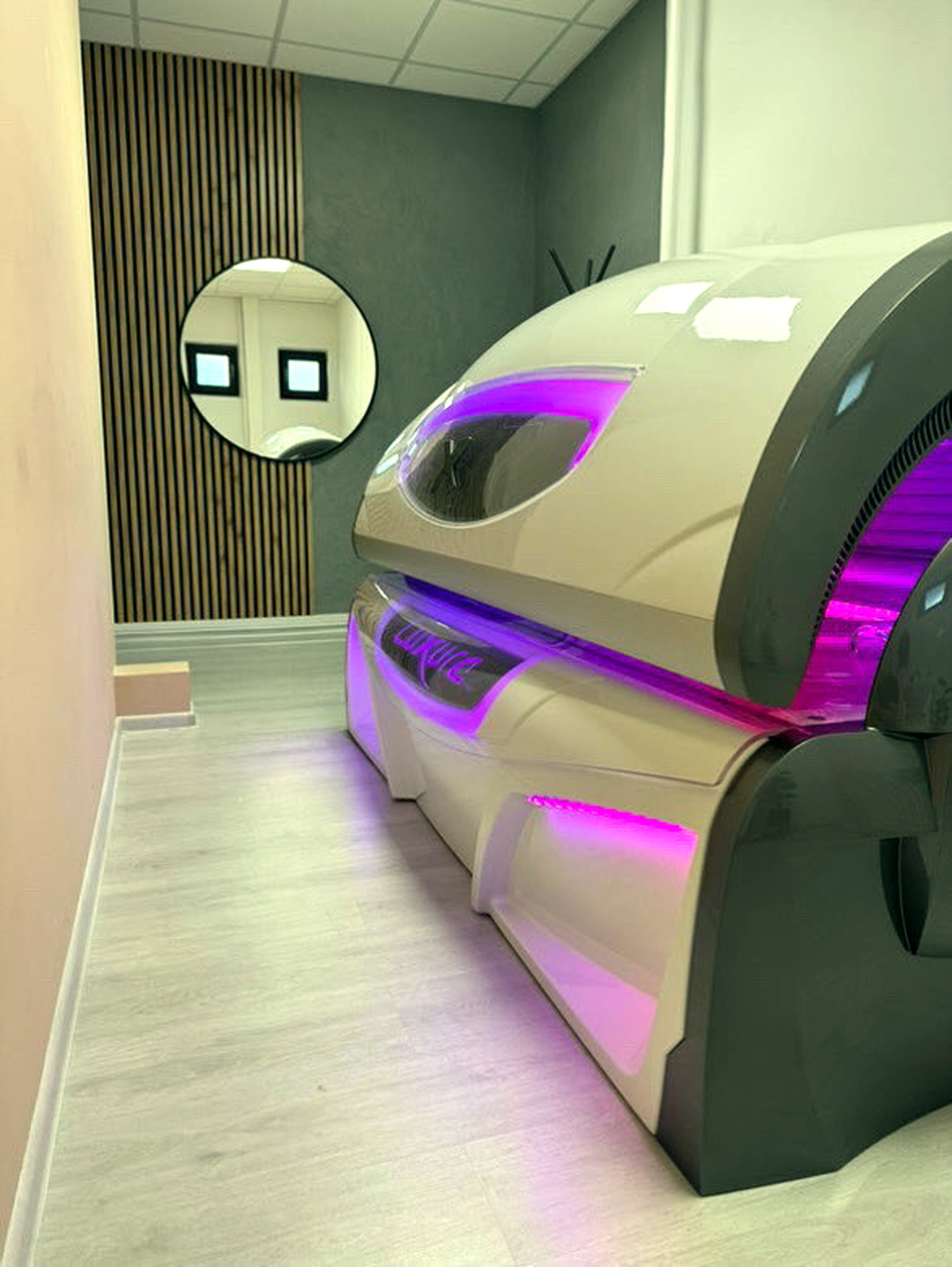 Solárium Luxura — pohled v místnosti